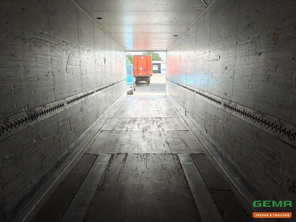 Schmitz SKO 24 13.6m GeisoleerdBox - SAF Assen - TrommelRemmen - Gegalvaniseerd Chassis