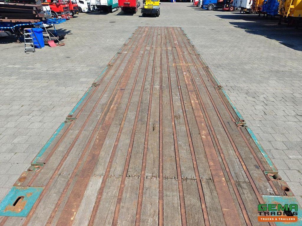 Contar B 1727 LD 13.6m Open Loading Platform - Stakes / Eyes / TwistLocks - 2x Lift Axles - Hardwood Floor - 3-Axle BPW Drum Brake