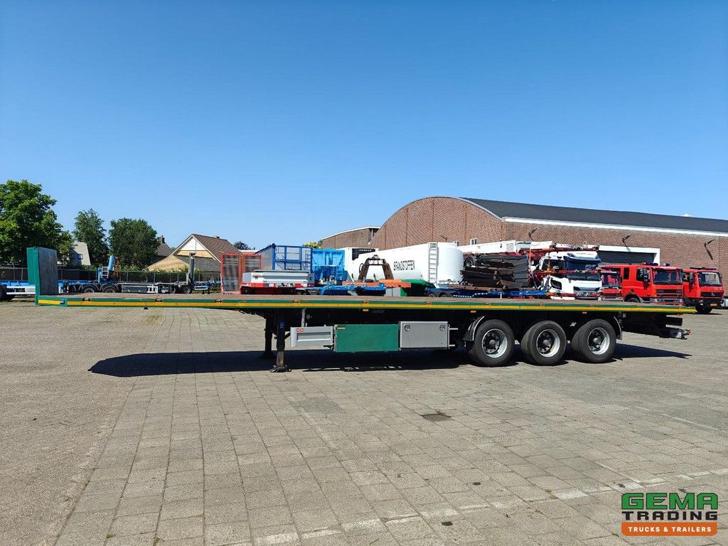Contar B 1727 LD 13.6m Open Loading Platform - Stakes / Eyes / TwistLocks - 2x Lift Axles - Hardwood Floor - 3-Axle BPW Drum Brake