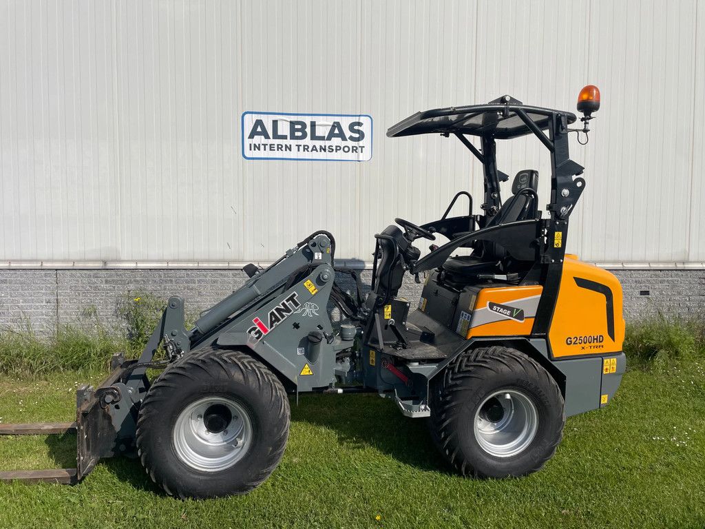 Giant G2500HD Xtra kniklader 2022