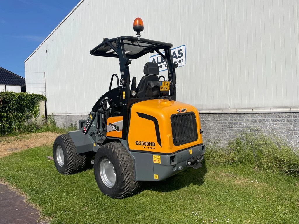 Giant G2500HD Xtra kniklader 2022