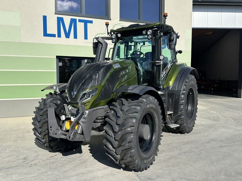 Valtra T235 Direct mit Forstkabine u. Rüfa
