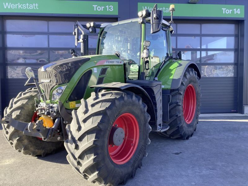 Fendt 718 VARIO S4 PROFI PLUS