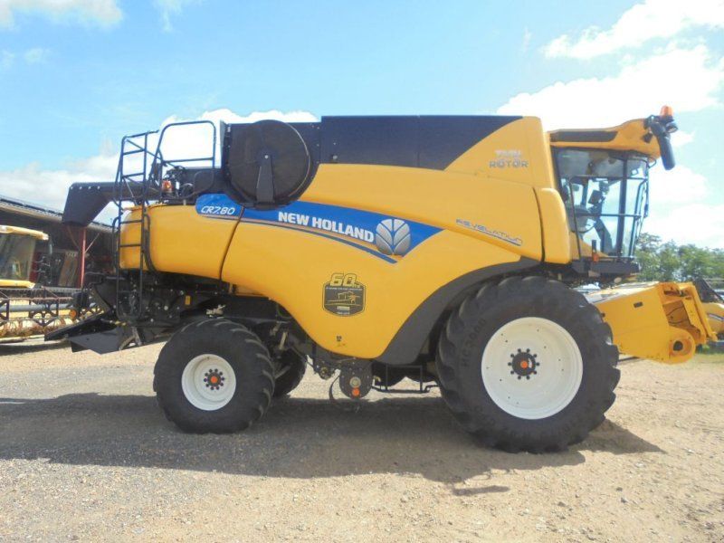 New Holland CR7-80