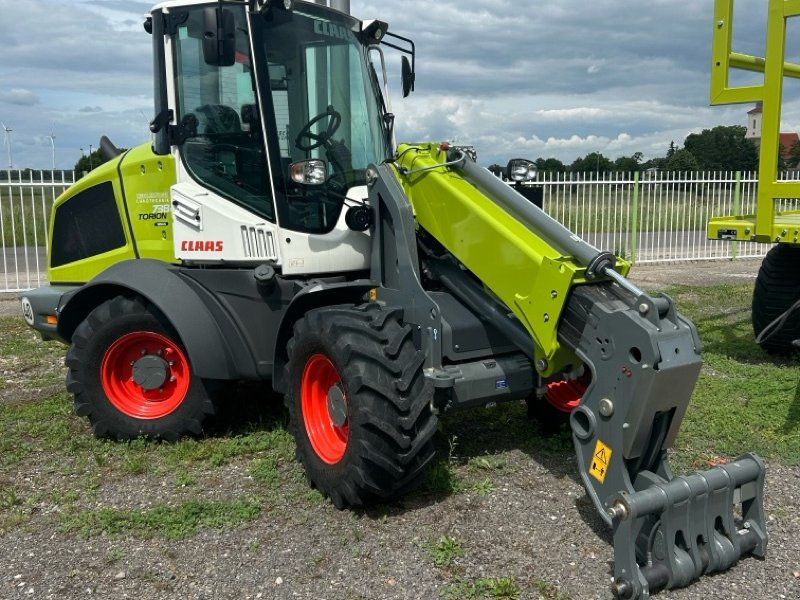 Claas Torion 738 T