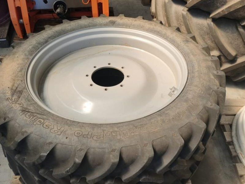 Galaxy R 320/85R38
