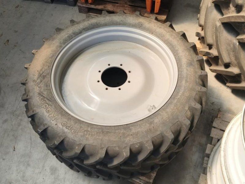 Galaxy R 320/85R38