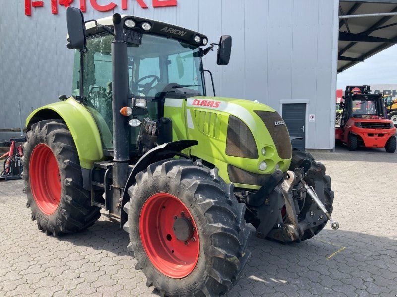Claas Arion 520