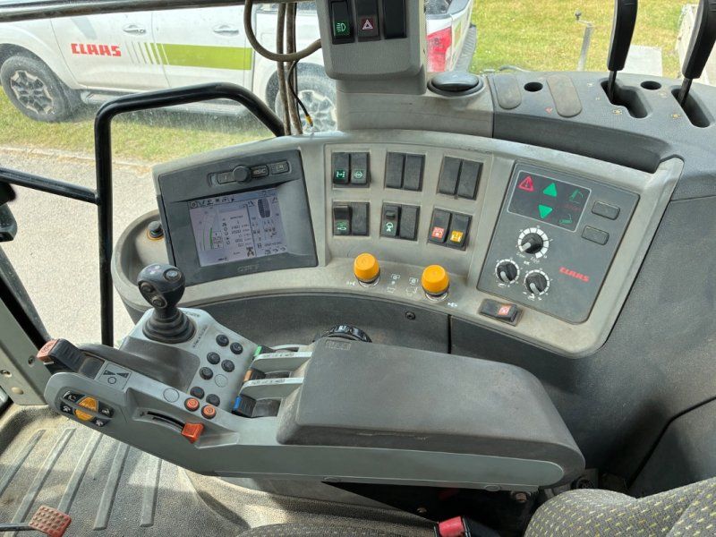Claas AXION 820 CMATIC