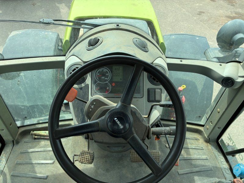 Claas AXION 820 CMATIC