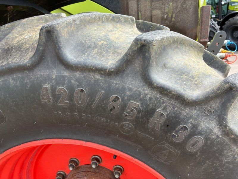 Claas AXION 820 CMATIC