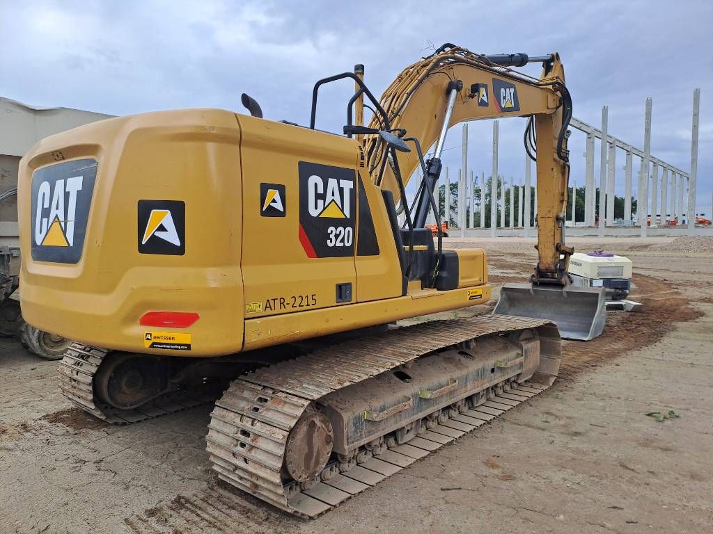 CAT 320