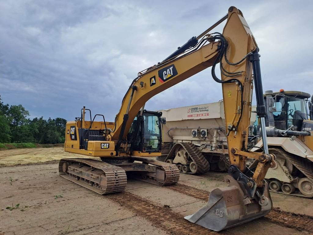 CAT 320