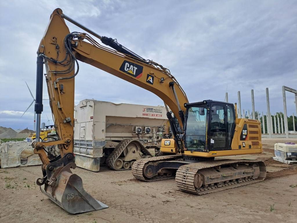 CAT 320