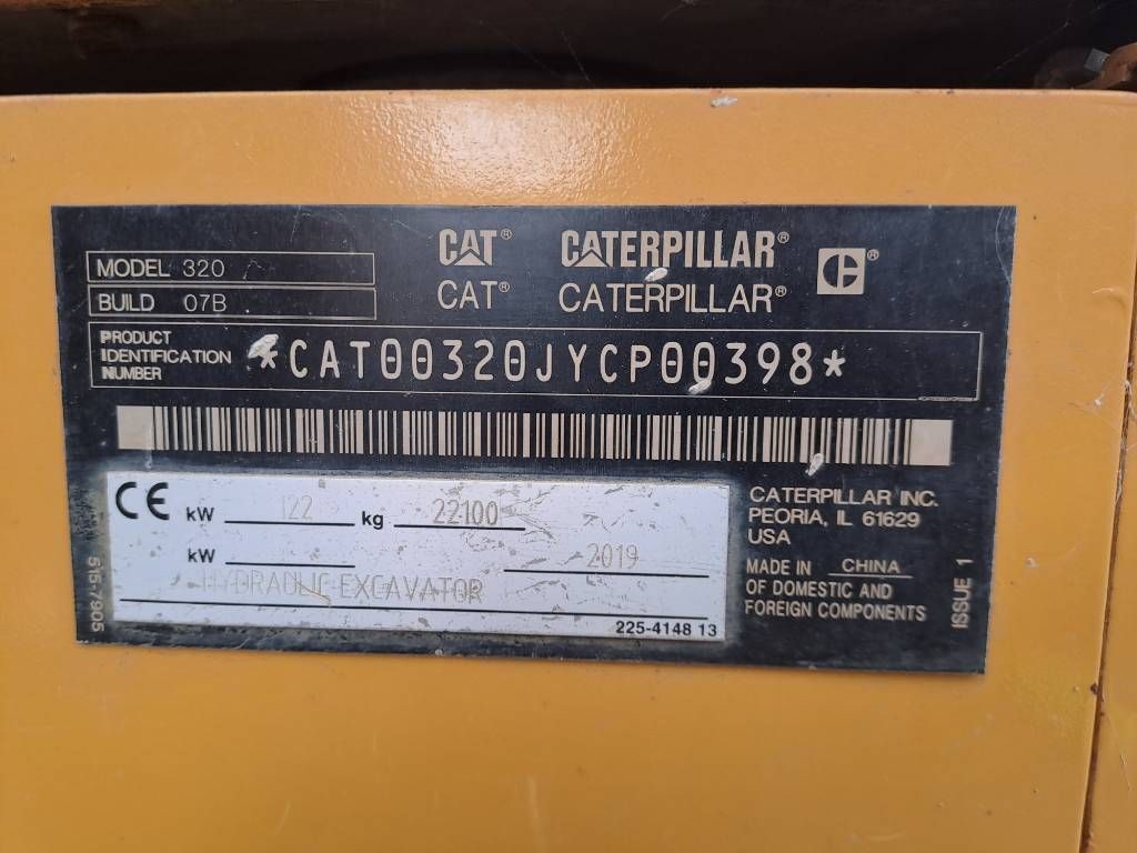 CAT 320