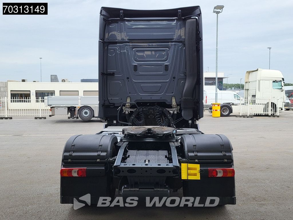 Mercedes Actros Actros 1851 4X2 BigSpace Retarder 2xTanks