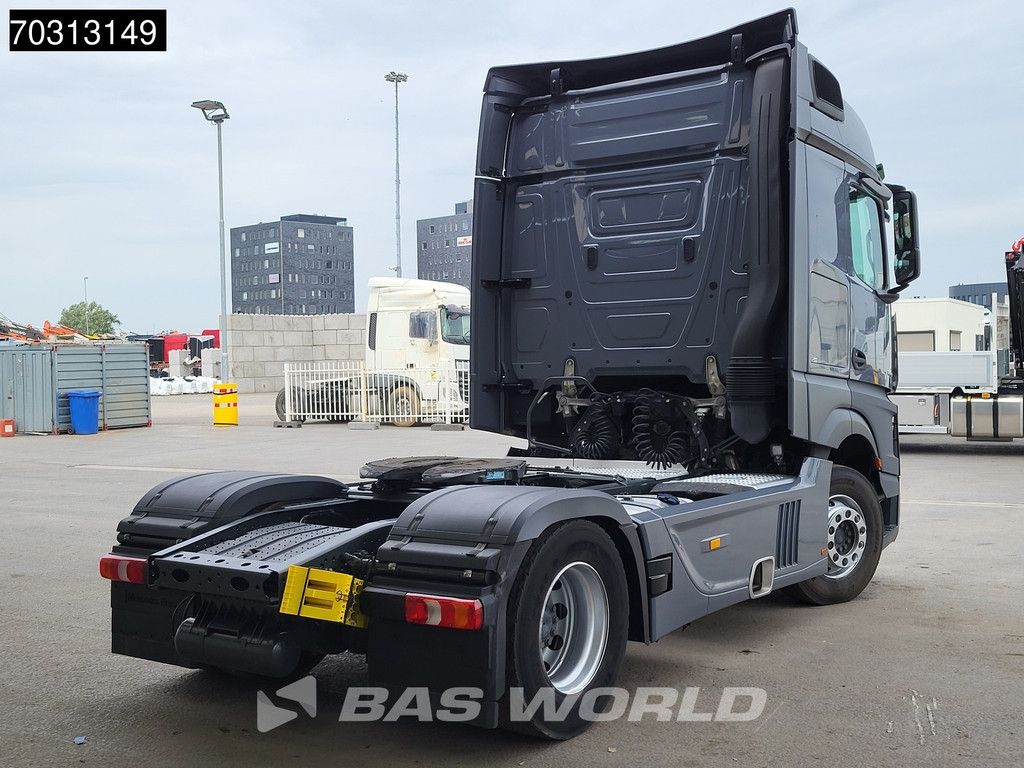 Mercedes Actros Actros 1851 4X2 BigSpace Retarder 2xTanks
