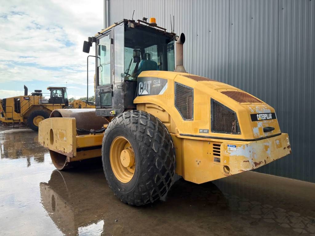 CAT CS74