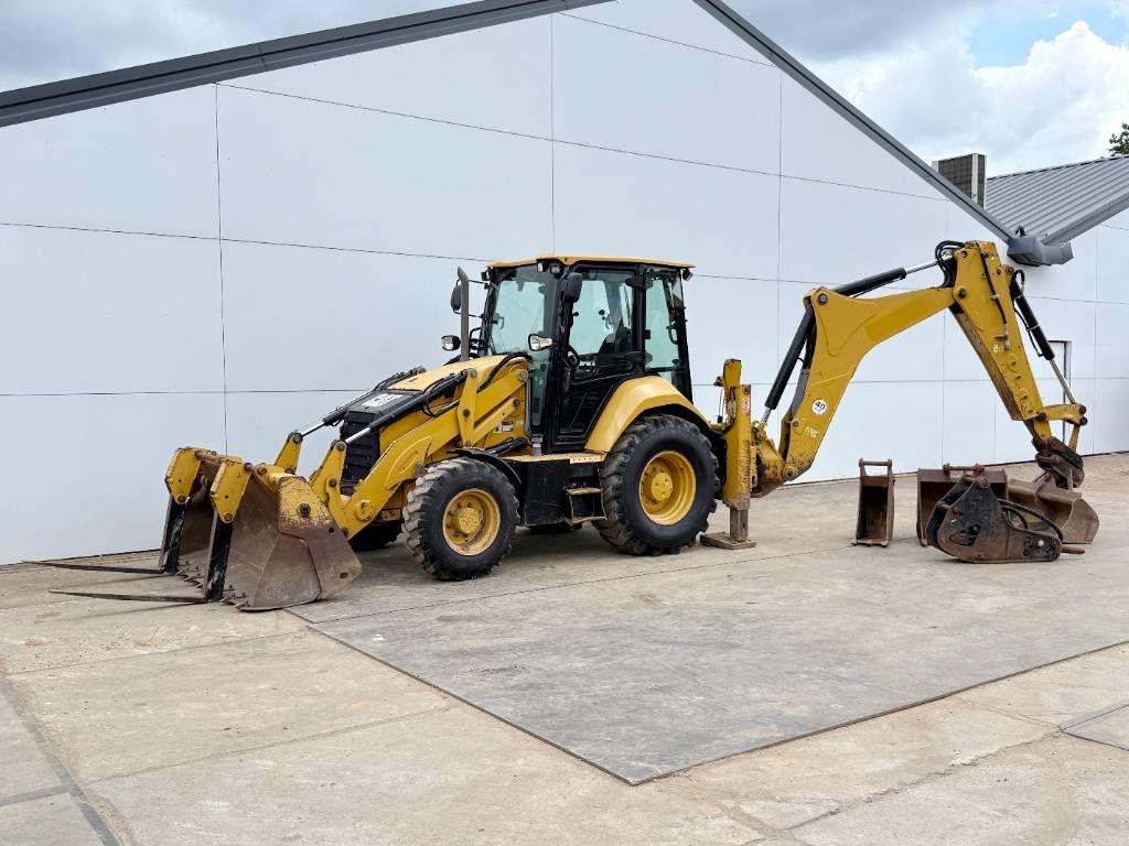 CAT 427F2 - Telescopic / 6/1 Bucket + Forks + Hammer
