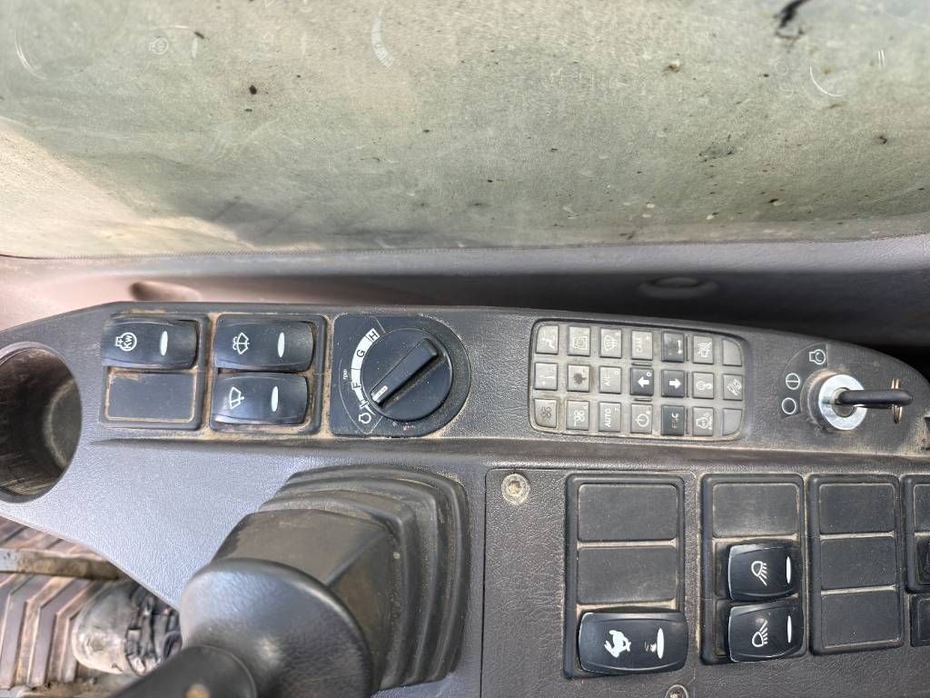 Volvo EC290EL - Quick Coupler / Hammer Lines / Auto Lube