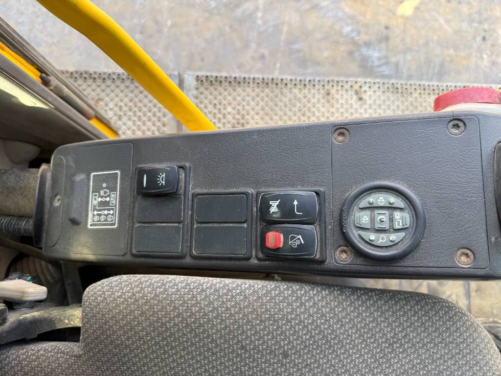 Volvo EC290EL - Quick Coupler / Hammer Lines / Auto Lube