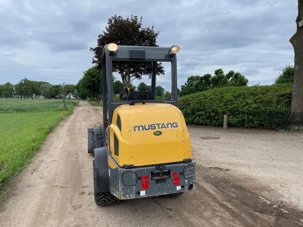 Mustang AL 406 Shovel Loader