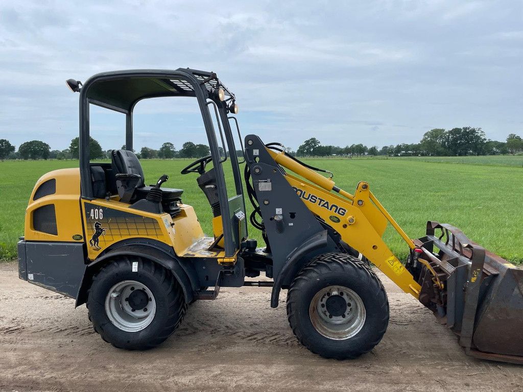 Mustang AL 406 Shovel Loader