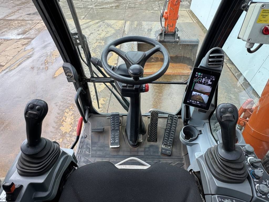 Hitachi ZX150W-7 - Blade / Triple Boom / Auto Greasing