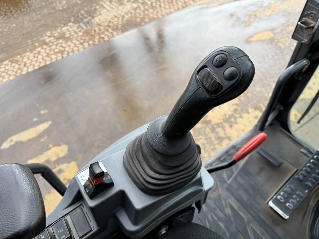 Hitachi ZX150W-7 - Blade / Triple Boom / Auto Greasing