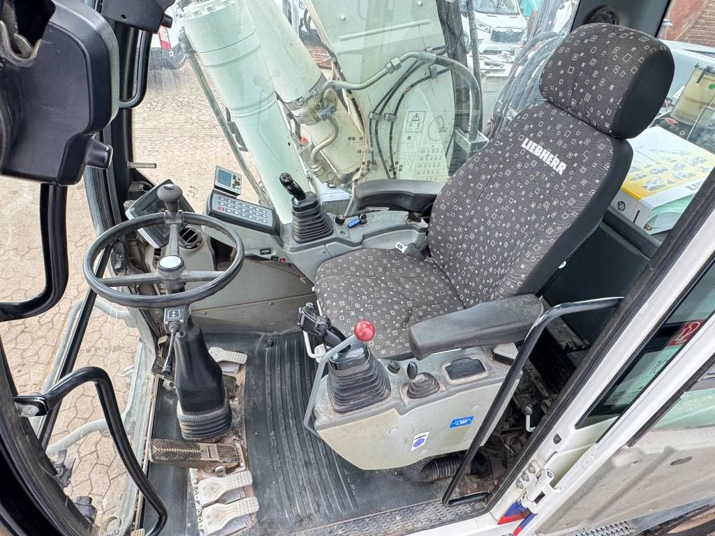 Liebherr A920 - Wimmer Tiltrotator / Triple Boom