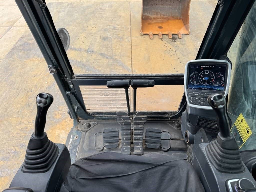 Hyundai HX380AL - Hammer Lines / Quick Coupler