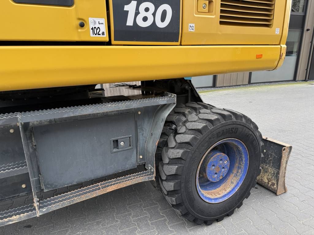 Komatsu PW 180-10 wielkraan