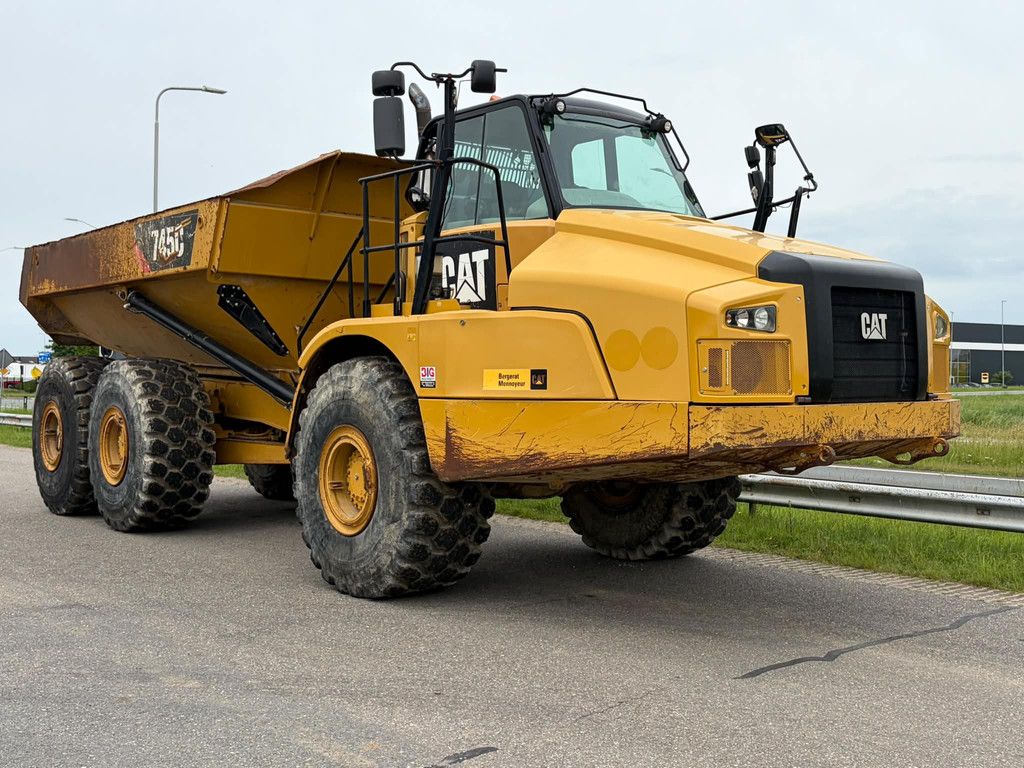 Caterpillar 745C