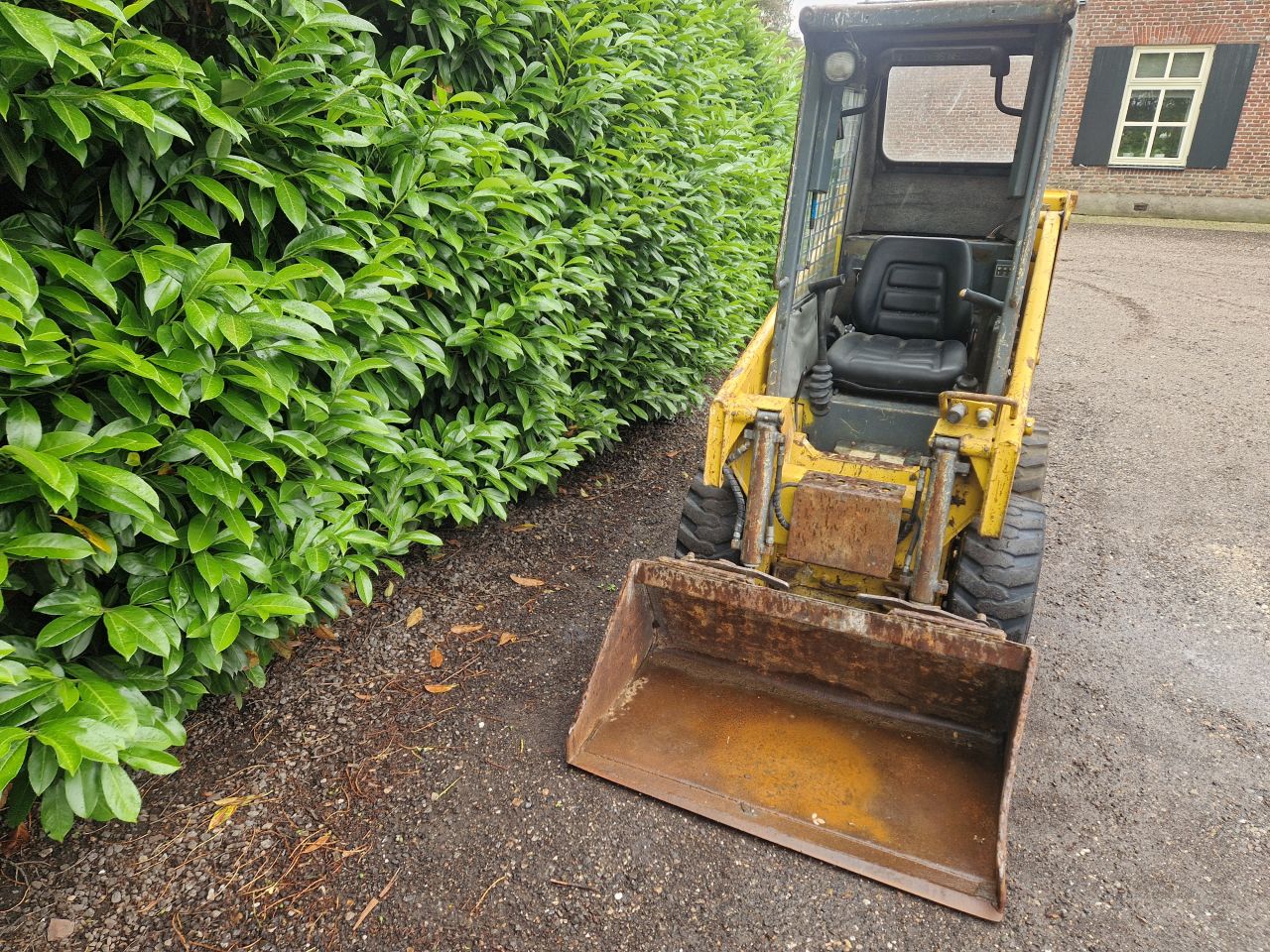 Schranklader gelh 4x4 minishovel