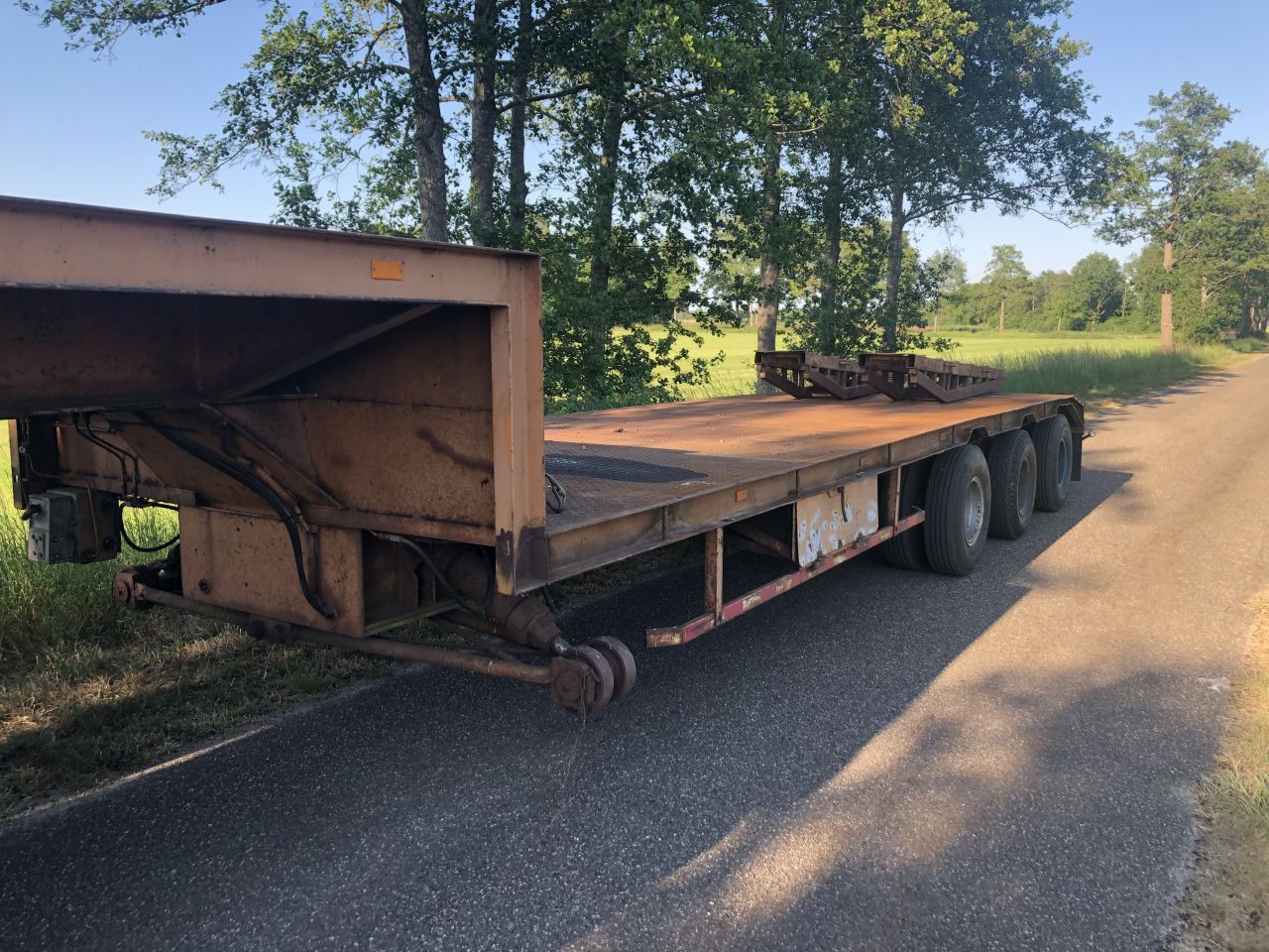 Dieplader 30 ton NL kenteken inclusief Dolly