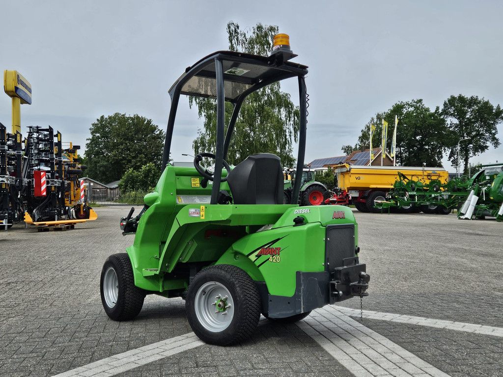 Avant 420 mini-lader