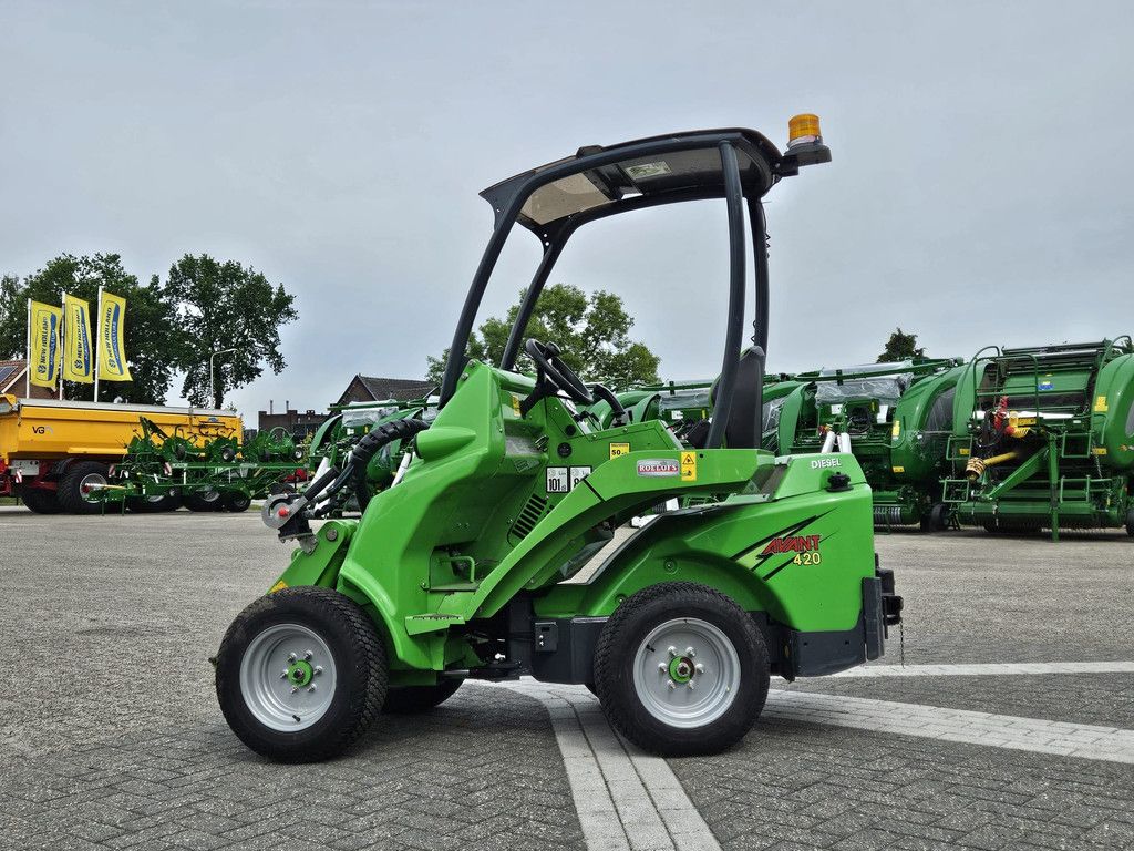 Avant 420 mini-lader