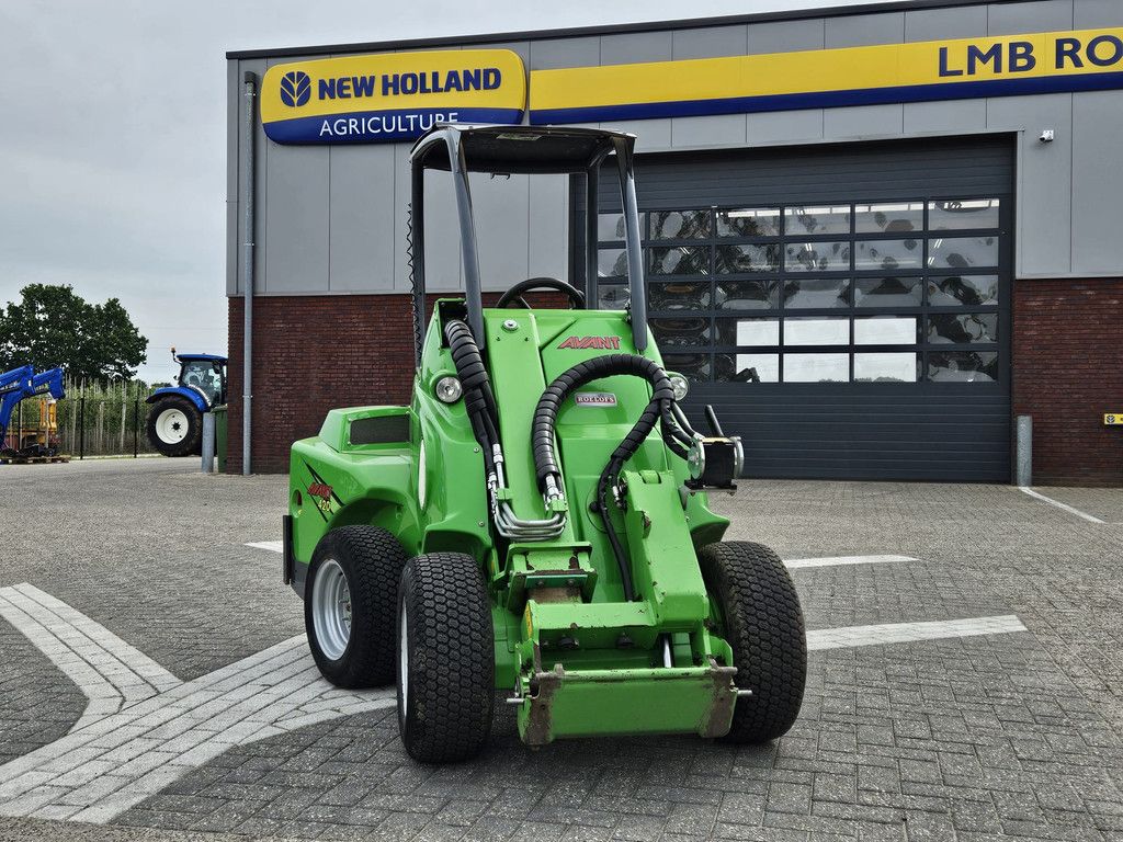Avant 420 mini-lader