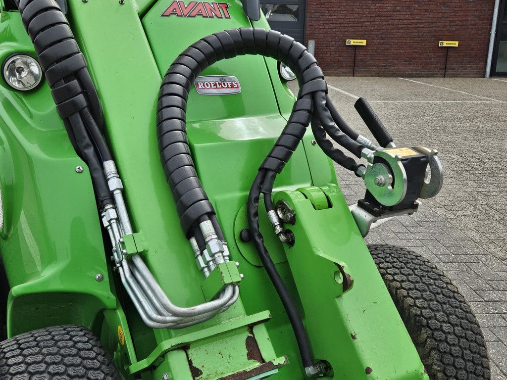 Avant 420 mini-lader