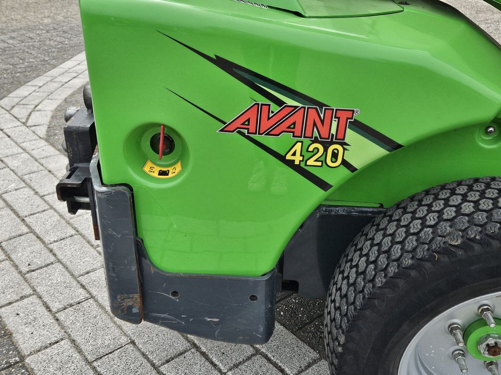Avant 420 mini-lader