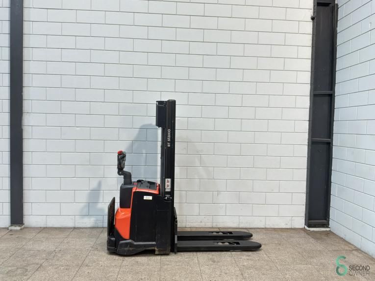Stapler Elektrisch BT SWE120 2011 Triplex