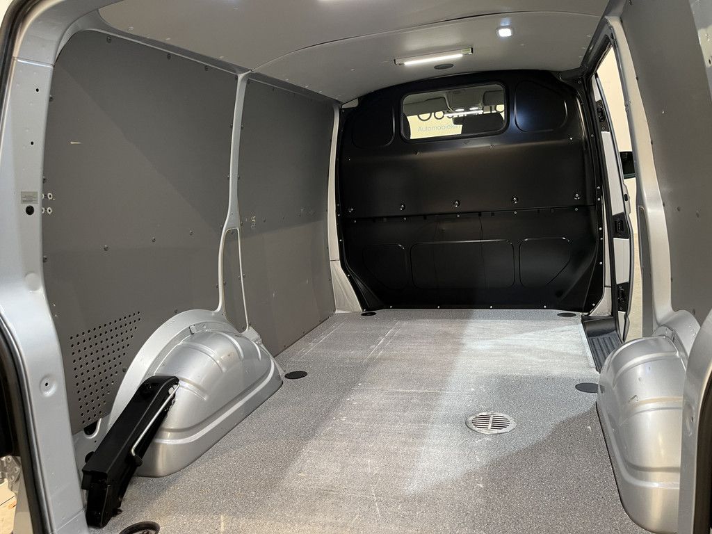 Volkswagen Transporter 2.0 TDI L1H1 150 PK Automaat / Airco / Cruise Control Adap. / CarPlay / PDC / Navigatie / 3-Zits