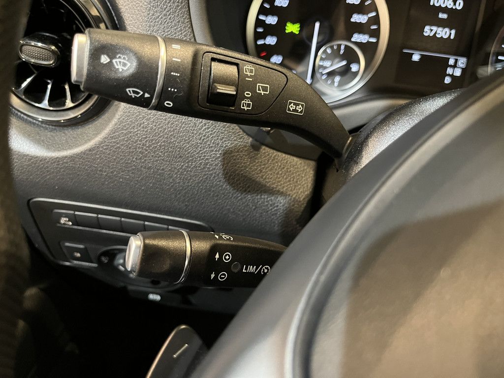 Mercedes-Benz Vito 114 CDI Lang RWD Automaat / Euro 6 / Airco / CarPlay / Cruise Control / Camera / Navigatie / Klep / 3-Zits / 57.500 KM !!