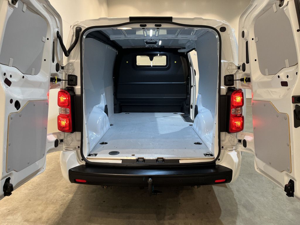 Opel Vivaro 2.0 CDTI L3H1 Innovation 180 PK Automaat / Airco / CarPlay / Camera / Cruise Control / Navigatie / Trekhaak / 34.000 KM !!