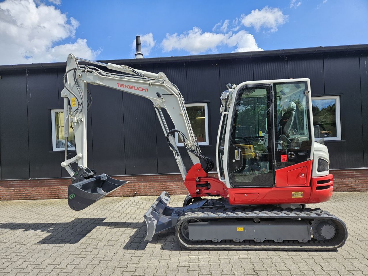 Takeuchi TB250-2 Stage V