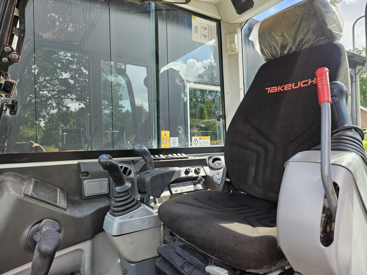 Takeuchi TB250-2 Stage V
