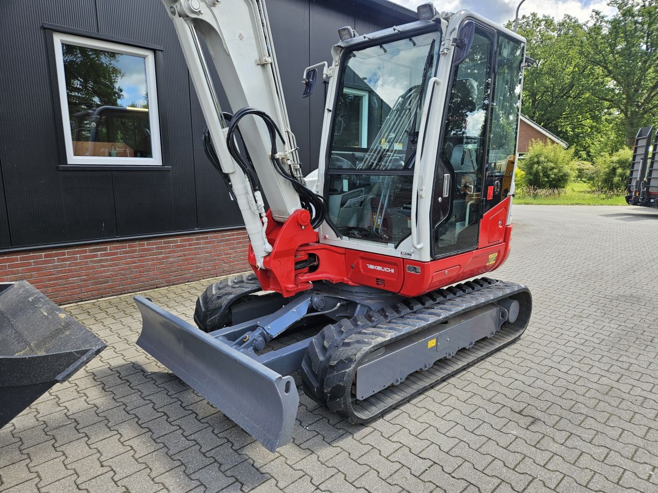 Takeuchi TB250-2 Stage V