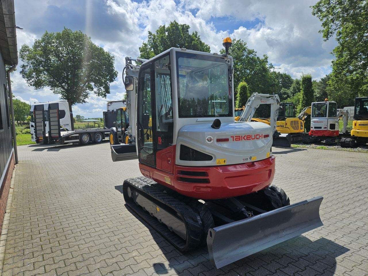 Takeuchi TB250-2 Stage V