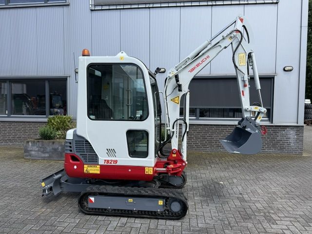 Takeuchi TB2019