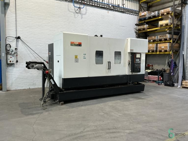 Milling machines Mazak VTC-200C-II 2010